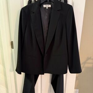 Jones Studio Classic Black Women's Suit